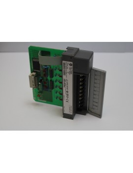 ALLEN BRADLEY 1746-IB8 